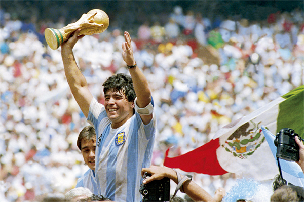 Diego Maradona - Cậu bé vàng